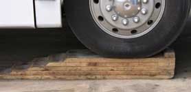 Tire--Ramped-Blocks-RV-Doc-RVT-752