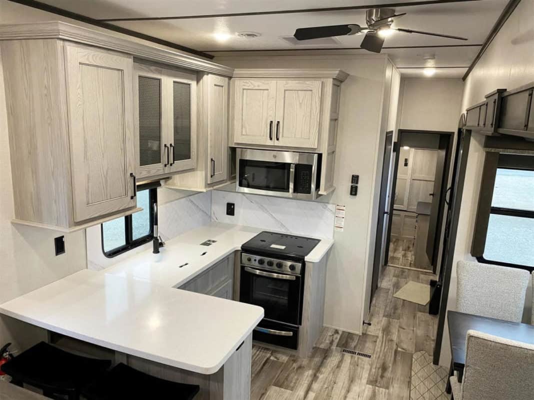 2022 Keystone Montana 377flnull