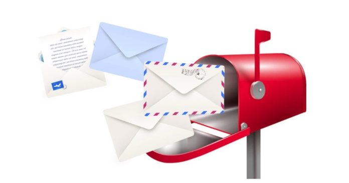 Credit Macrovector Getting Mail on the Road