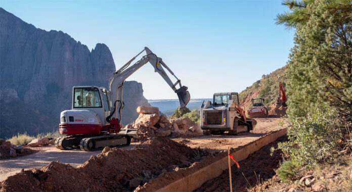 Kolob Canyons Road is closed