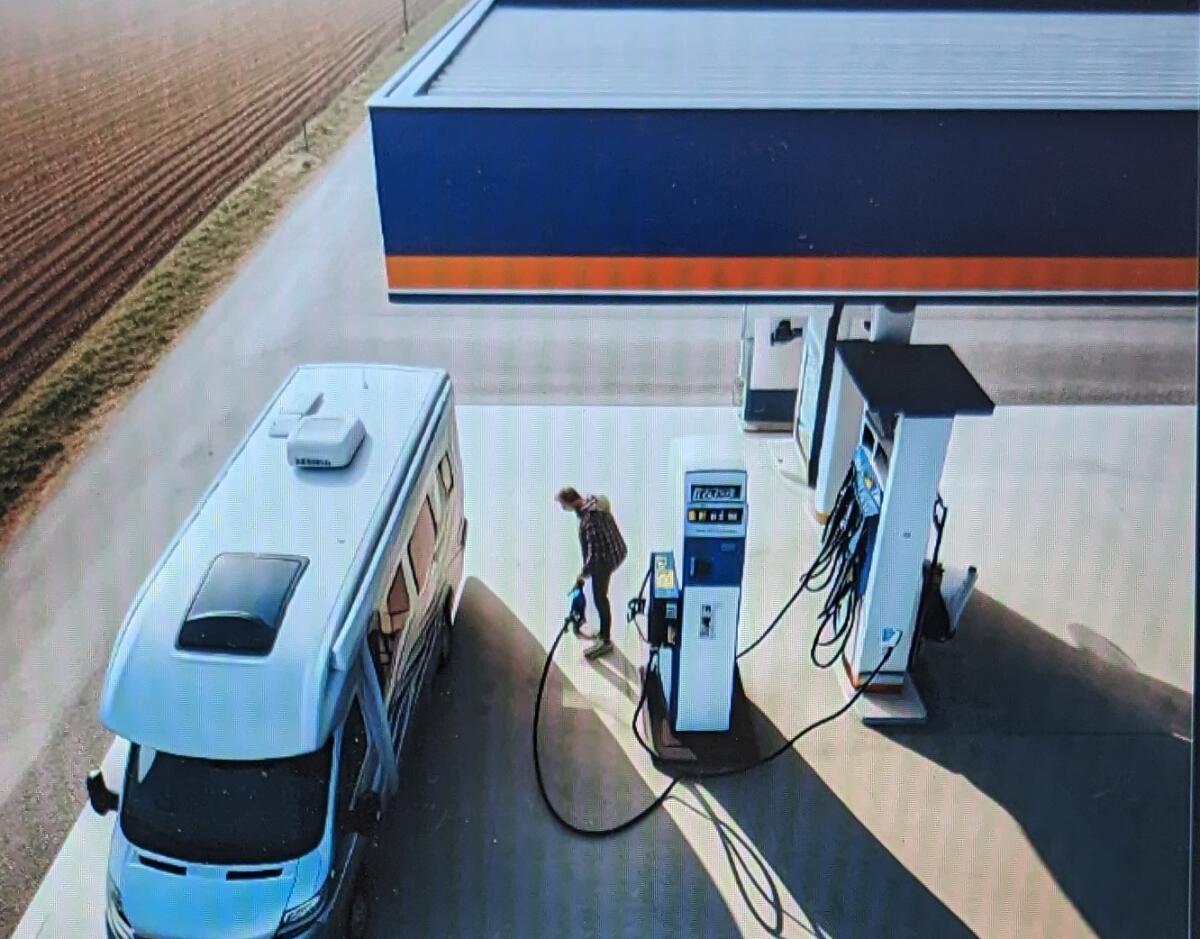 Gasoline prices jump a dime since last week