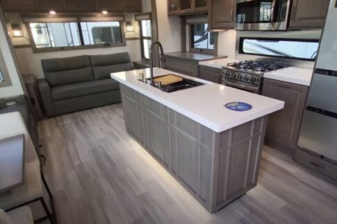 interior of the Solitude 31GK 5th wheel