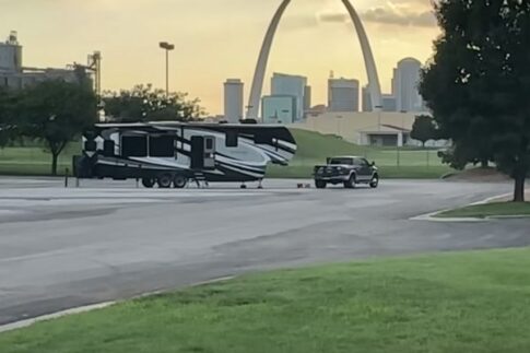 RV camping next to the st louis arch
