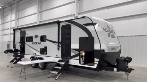 The exterior of the Alliance Delta RV