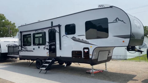 Forest River Cherokee Black Label 256RRBL fifth wheel
