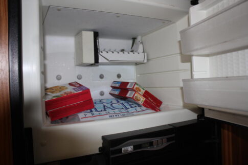 Freezer With Ice