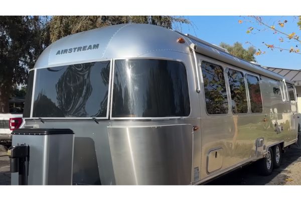 Airstream globetrotter 30