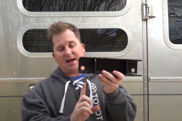 lifting a travel trailer parts