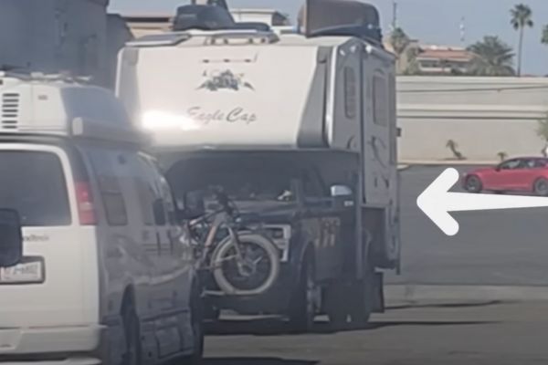 Dump station drama will drive you nuts! Rude RVer holds up line for three hours!