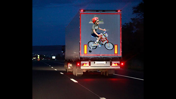 Truck-driving learners without a trainer