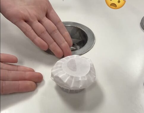 A smart fast food sauce hack creates a lid for sauces