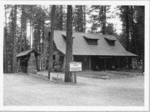 Fire closes Lassen National Park