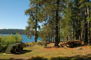 Fire closes Lassen National Park