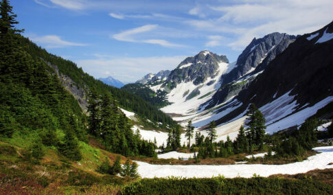 Wildfire has closed Washington's North Cascades