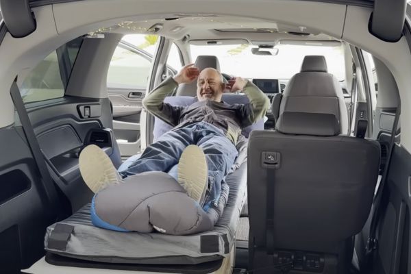 how to turn a minivan into a camper