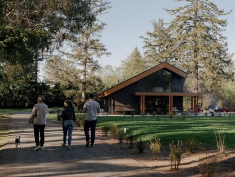 The Lodge at Campfield Long Beach