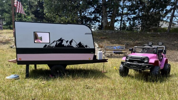 A tiny Jayco mini trailer