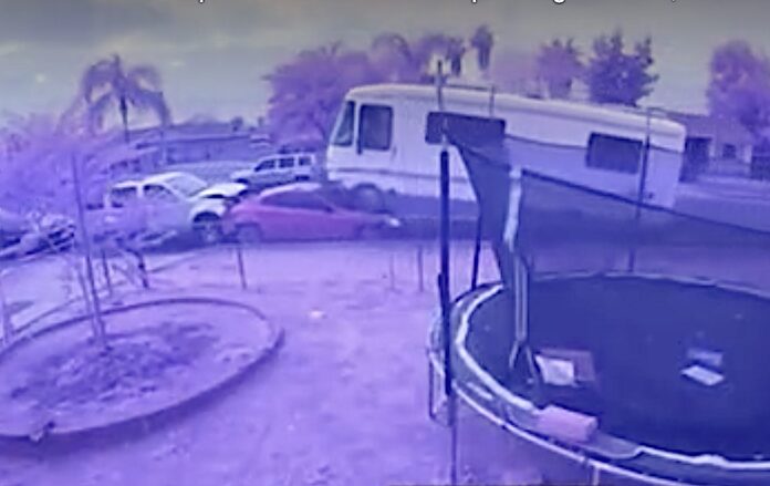 motorhome crashes into cars