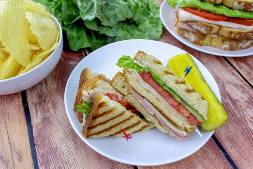 Ham or turkey in the fridge? Make a sandwich!