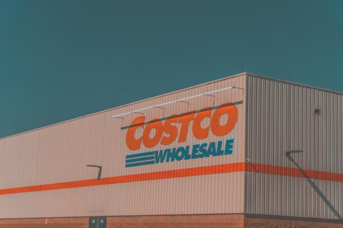 Exterior of Costco Wholesale warehouse Pixels image