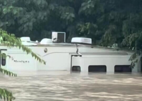 Texas' Guadalupe River sweeps away entire RV park Photo: Facebook by Peter Sullivan