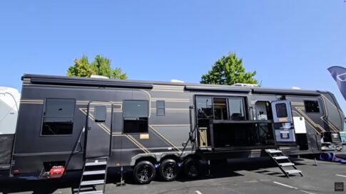 2026 Keystone Raptor 444 toy hauler