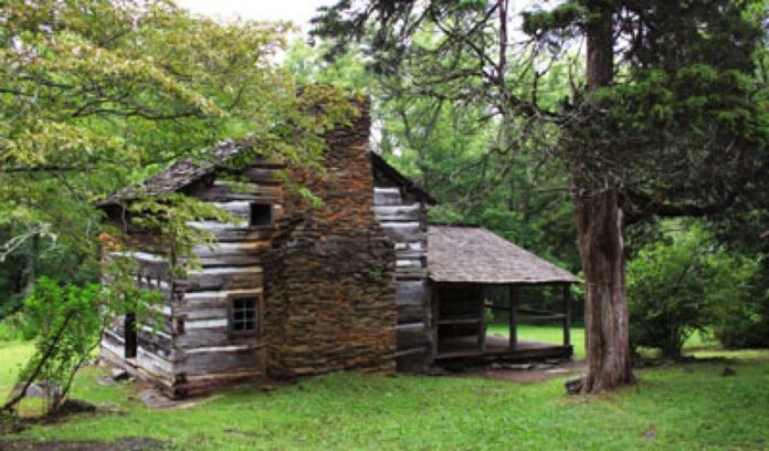 Walker Sisters' cabin in Little Greenbrier Great Smokies NP Image: thesmokies.com