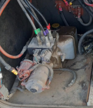 Leveler pump