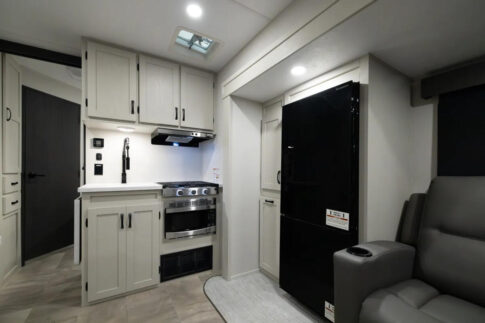 2026 Cm Chaparral 218se 13