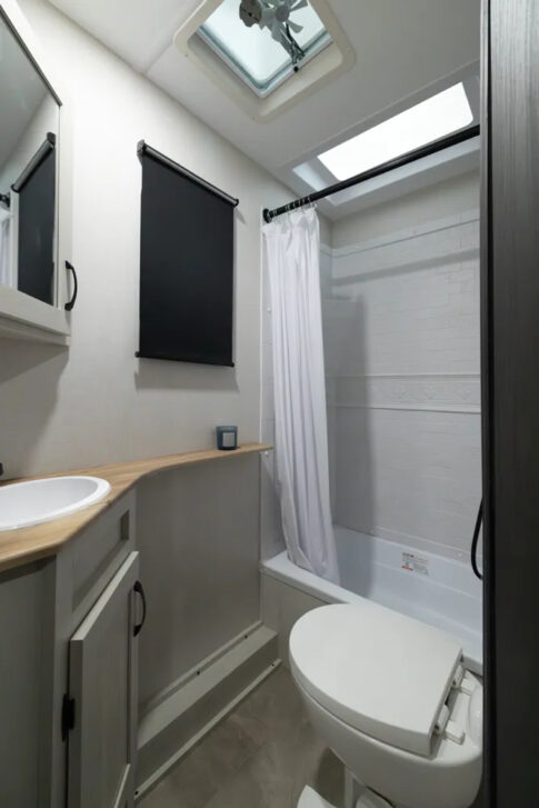 2026 Cm Chaparral 218se 18