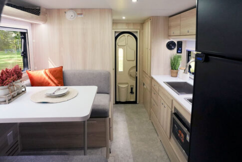 Cirrus 920 Interior Bed To Door