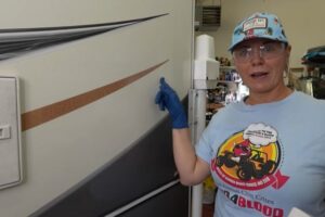 The Runaway Roses talking about the best RV decal remover.