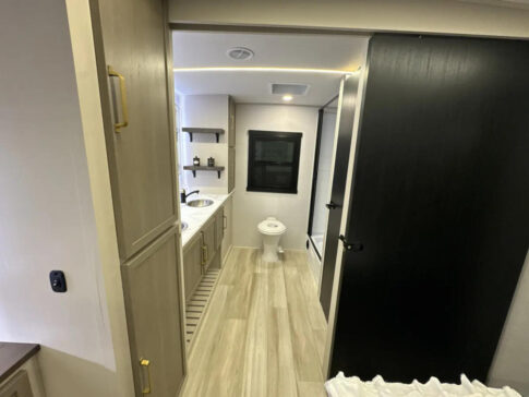 2026 Wildwood Heritage Glen 261FKRB Image: FR