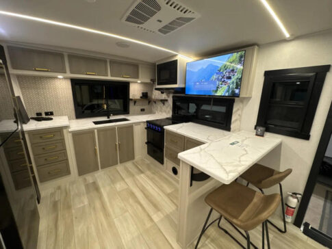 2026 Wildwood Heritage Glen 261FKRB Image: FR