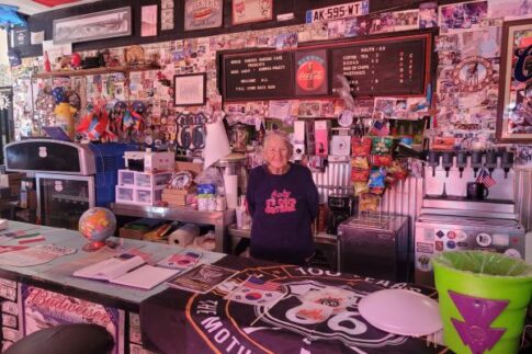 Marian, behind the counter of the Bagdad Cafe