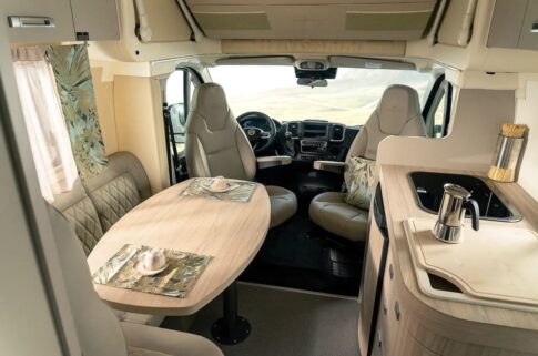 Wingamm Oasi 610 interior