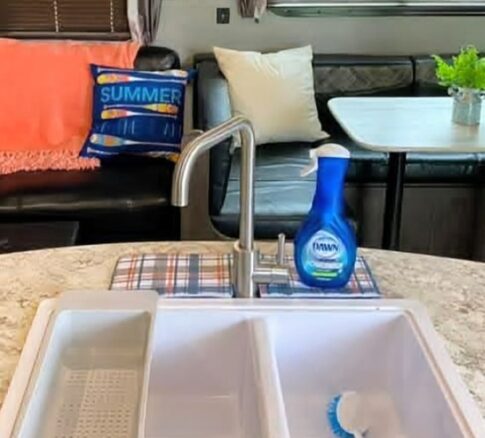 dish drying mat tip to prevent spills