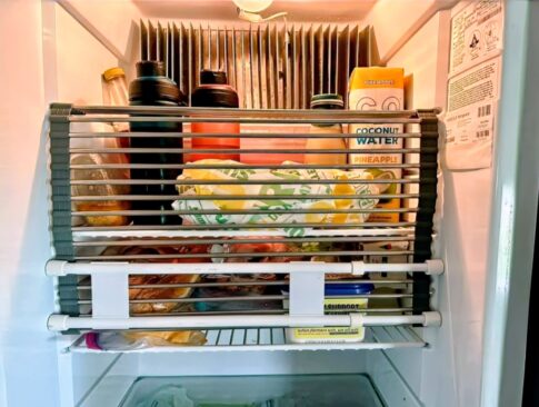 dish rack in fridge for travel days image: facebook with no attribution provided