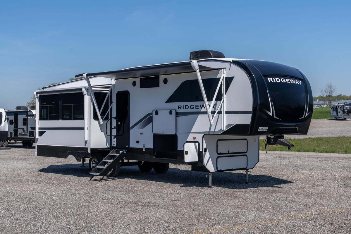 2026 KZ Ridgeway 32ML fifth wheel: A couples-friendly layout - RV