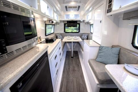 Travel Trailers Floorplan Dinette 768x512