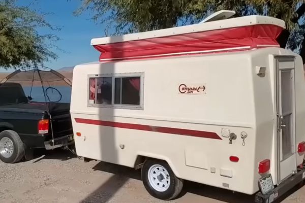 Hunter Compact Jr vintage popup camper trailer